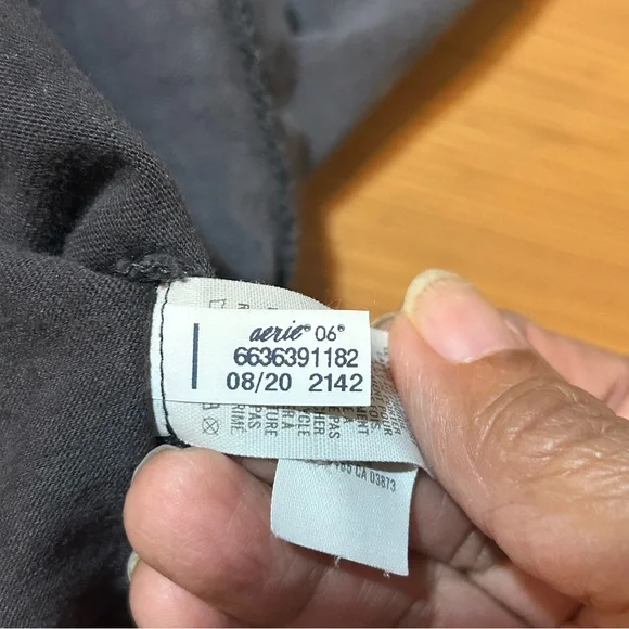 Aerie Charcoal Long Sleeve Top Graphics Tis The Season (To Be Together) Size Med - Picture 5 of 12